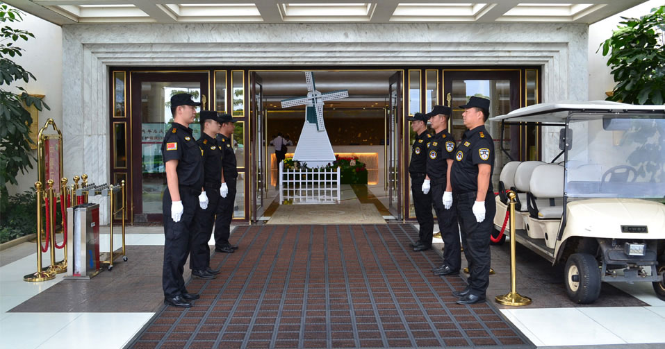 定制保安服務(wù)：根據(jù)特定客戶(hù)的安全需求，量身定制保安服務(wù)。